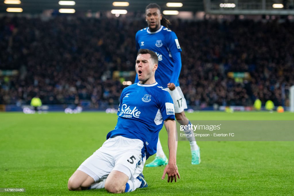 Everton 1-1 Tottenham: Keane's late thunderbolt denies unsettled Spurs 