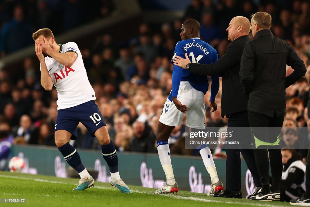 Stellini stands by Kane after Spurs striker called a ‘cheat’