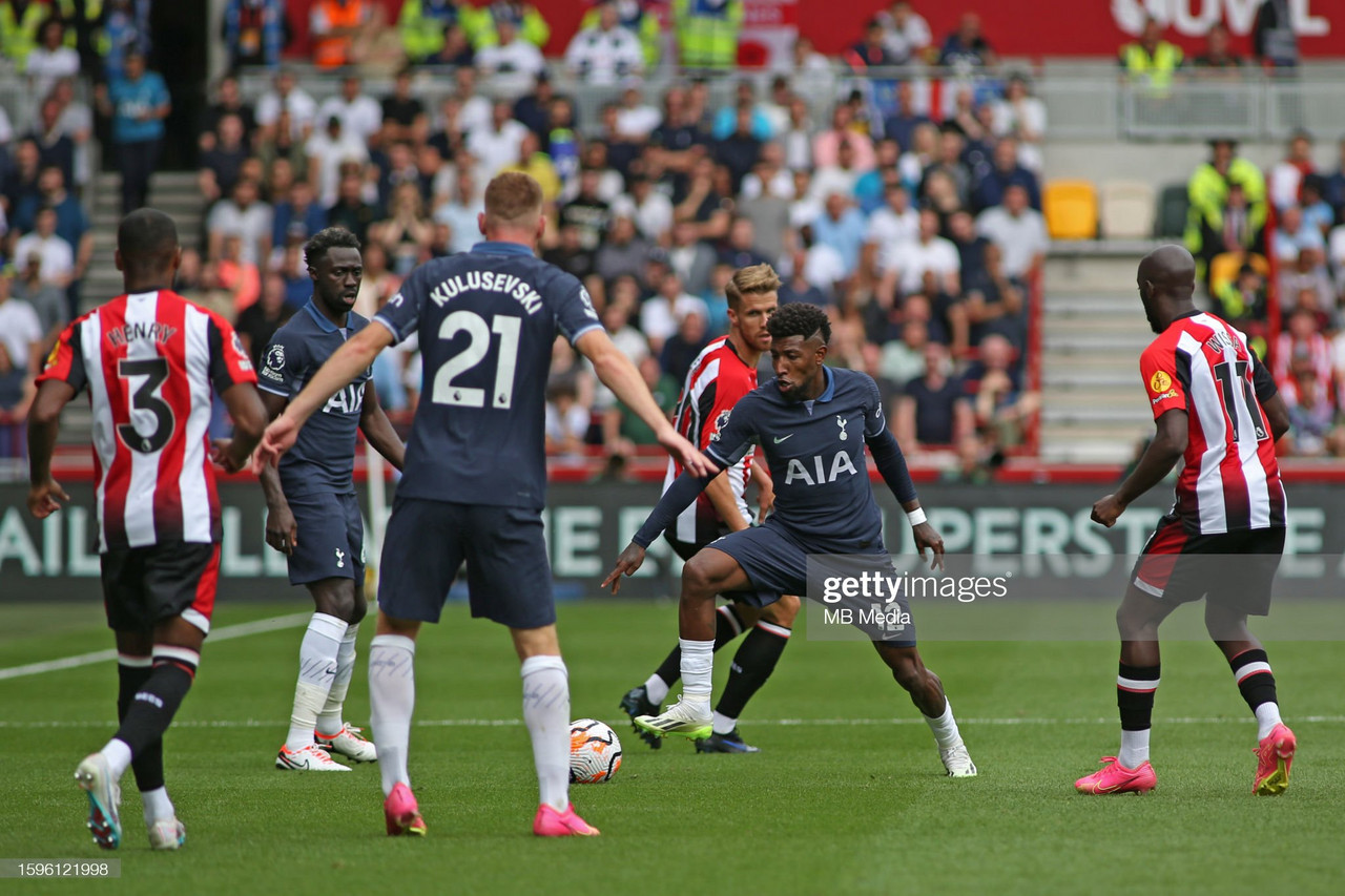 Yves Bissouma of Tottenham gets away from Vitaly Janelt and Christian  News Photo - Getty Images