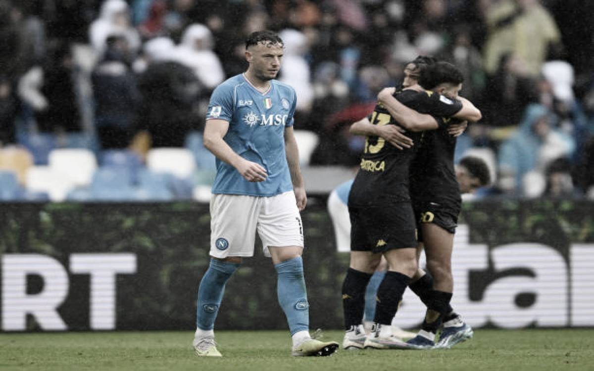 El Napoli pierde en el tiempo de descuento El Napoli pierde en el tiempo de descuento