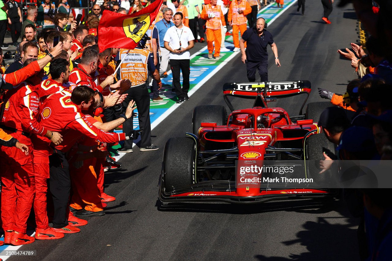 Australian GP race report: Sainz shines in the sunshine