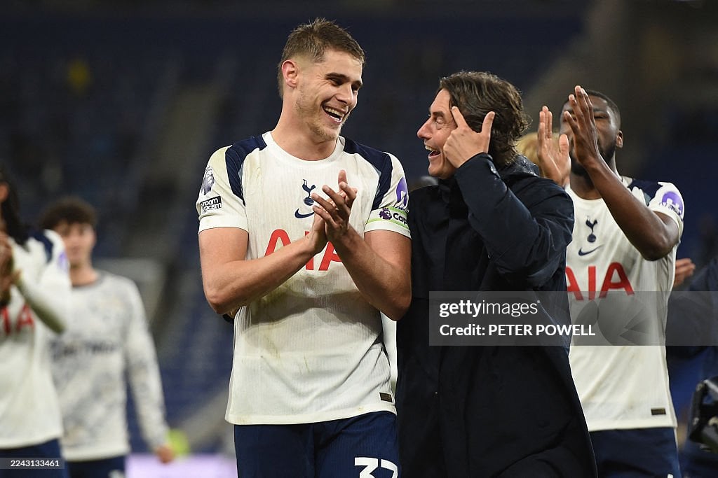 Frank praises Spurs' mentality but plays down title hopes - VAVEL.com