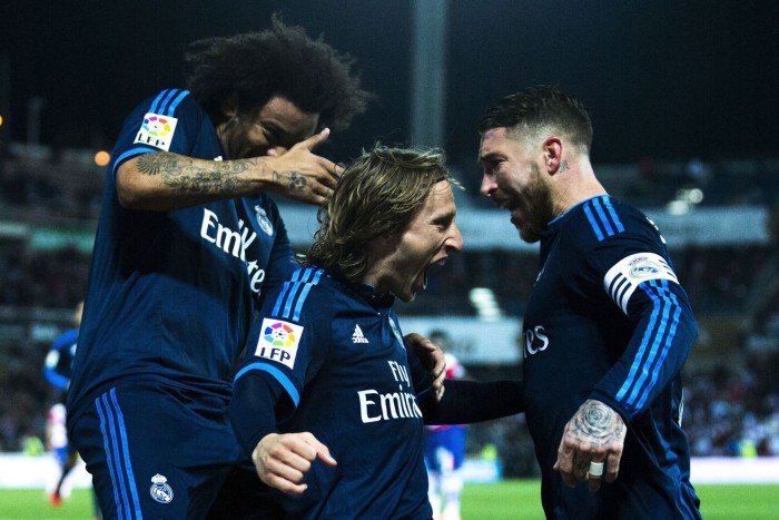 VIDEO - Modric salva il Real Madrid, che fatica a Granada!