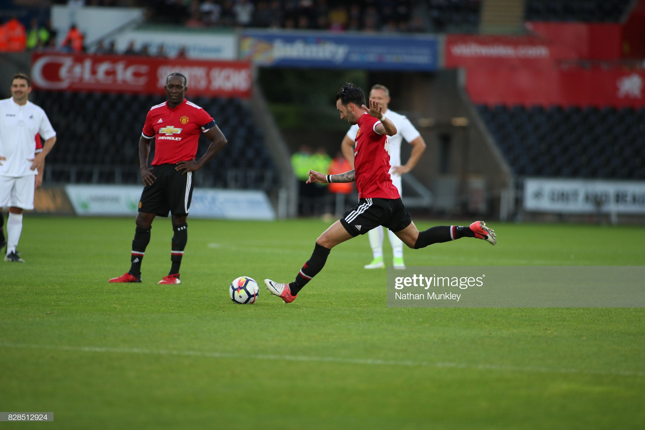 Oldham Athletic sign former Premier League midfielder Chris Eagles