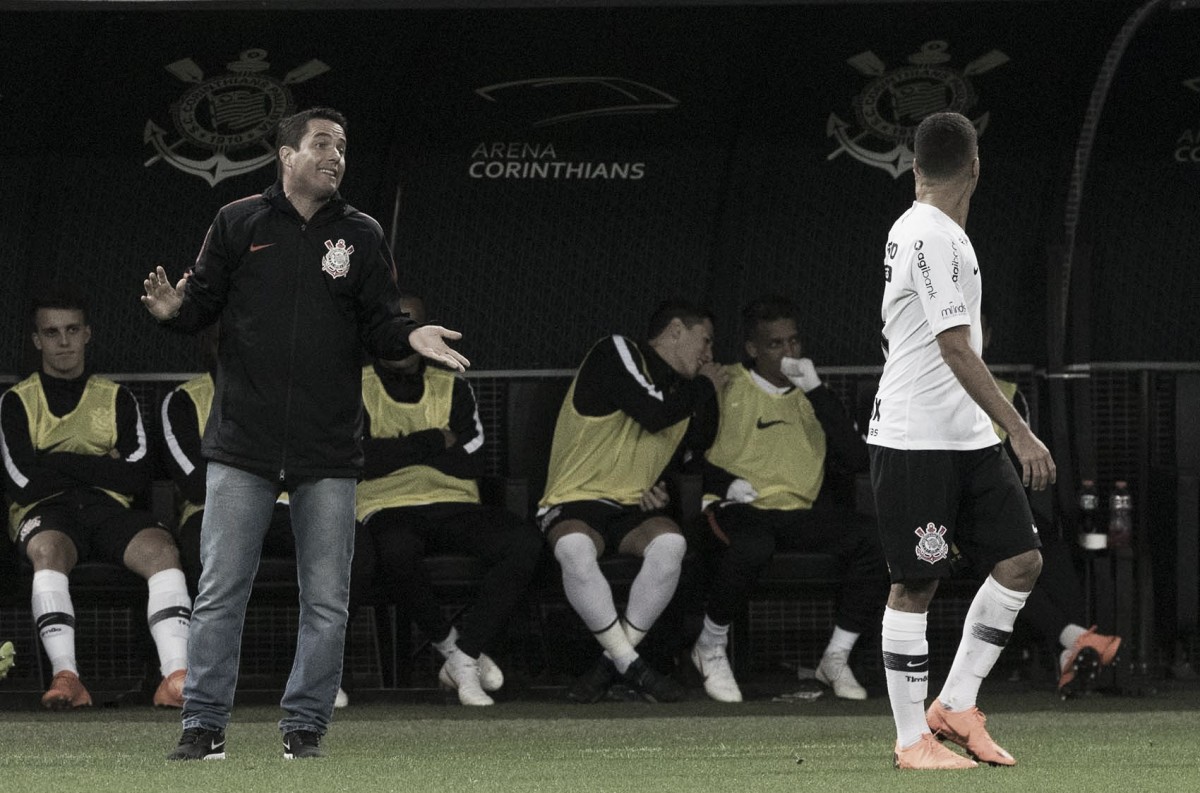 Loss prega foco para retomar confiança do Corinthians: "Precisamos urgente vencer"