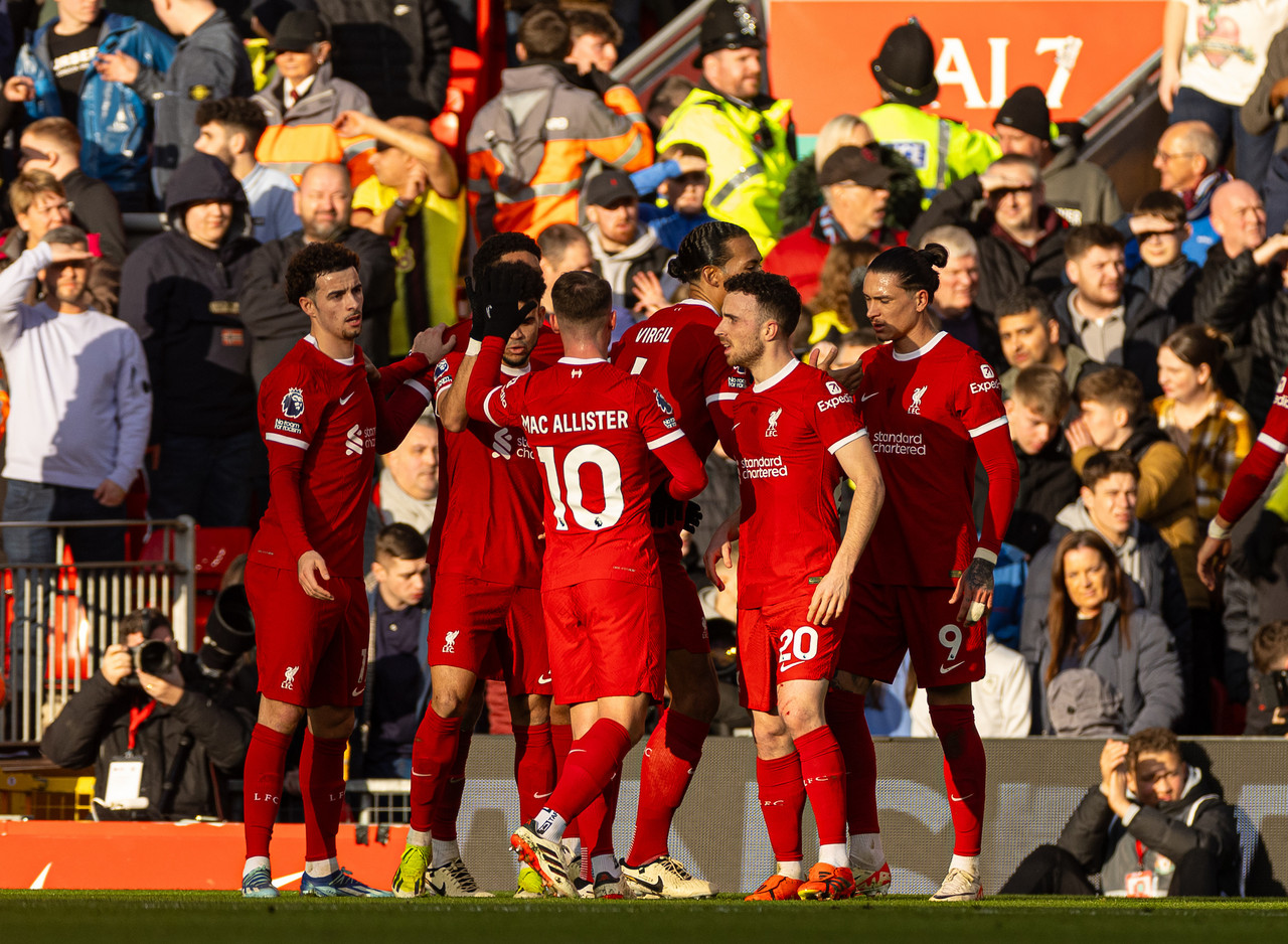 Goles y Resumen del Brentford
1-4 Liverpool en Premier League 