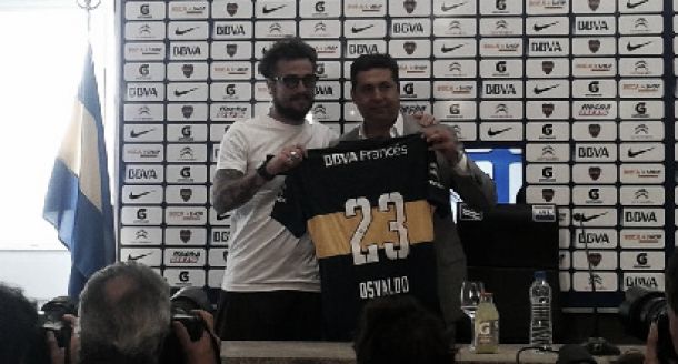 Boca Juniors, presentato Osvaldo: "Essere qui è un sogno e spero che Tevez mi raggiunga presto"