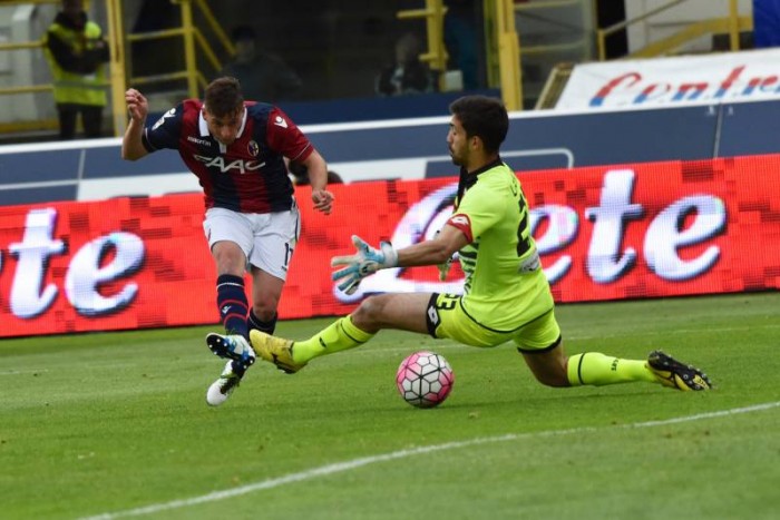 Il Bologna torna a vincere: 2-0 al Genoa. Le voci di Gasperini, Donadoni e l'uomo partita