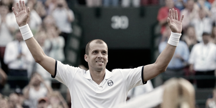 Wimbledon: Muller surpreende Nadal; Federer e Murray avançam