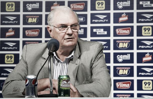 Presidente Gilvan mira futuro do Cruzeiro após temporada ruim: "Já estamos planejando 2016" Presidente Gilvan mira futuro do Cruzeiro após temporada ruim: "Já estamos planejando 2016"