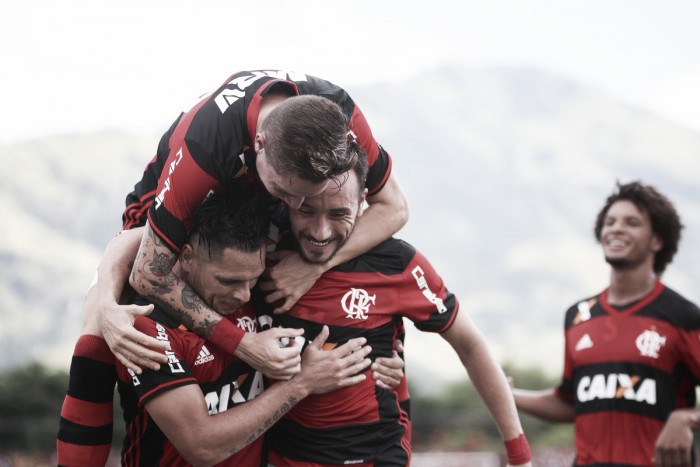 Flamengo vence Nova Iguaçu com facilidade e alcança terceira vitória no Carioca
