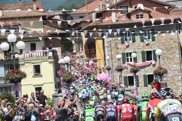 Resultado etapa 14 del Giro de Italia 2016: Chaves triunfa, Valverde y Amador se hunden