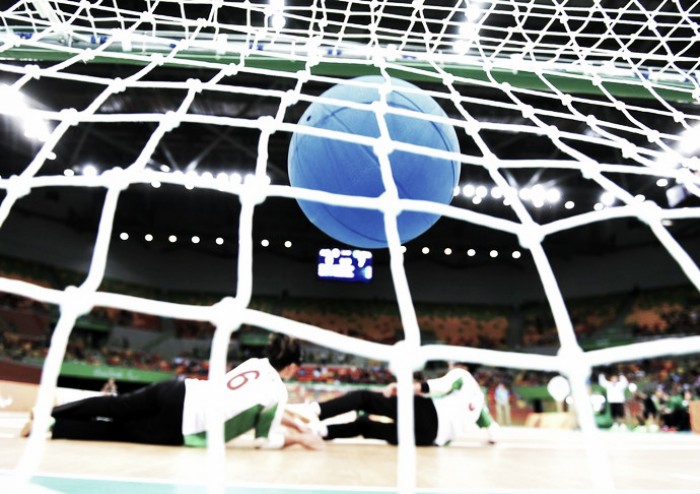 Após polêmicas, brasileiras goleiam Argélia no goalball e avançam às quartas de final