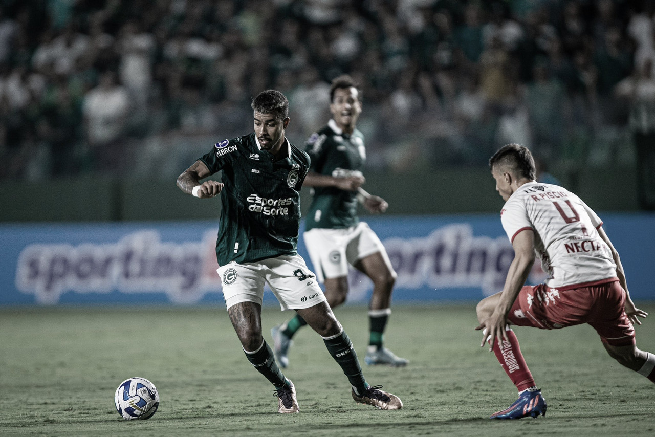 Em jogo morno, Goiás empata com Santa Fe pela Sul-Americana