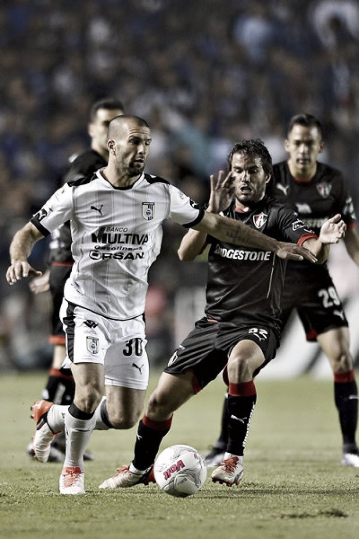 Villa contra Furch: duelo de “gigantes” goleadores