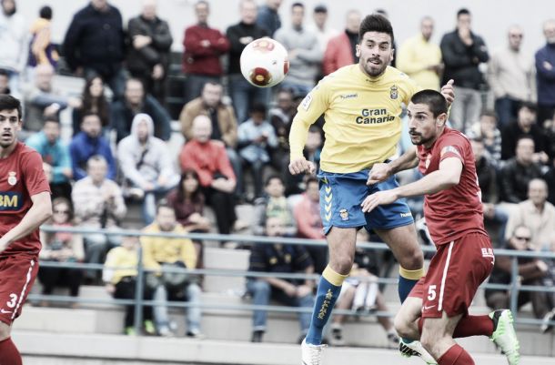 Mikel Azkoiti anota el gol de la jornada 18 de Segunda División B