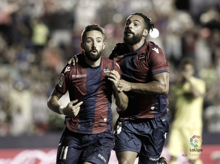 Un gran Levante vence al Villarreal, con polémica
