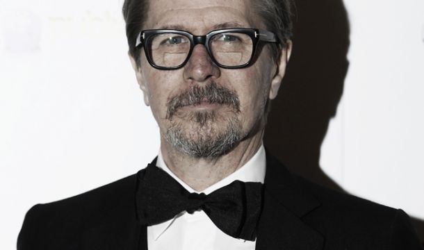 Gary Oldman se disculpa por su entrevista más polémica jamás concedida