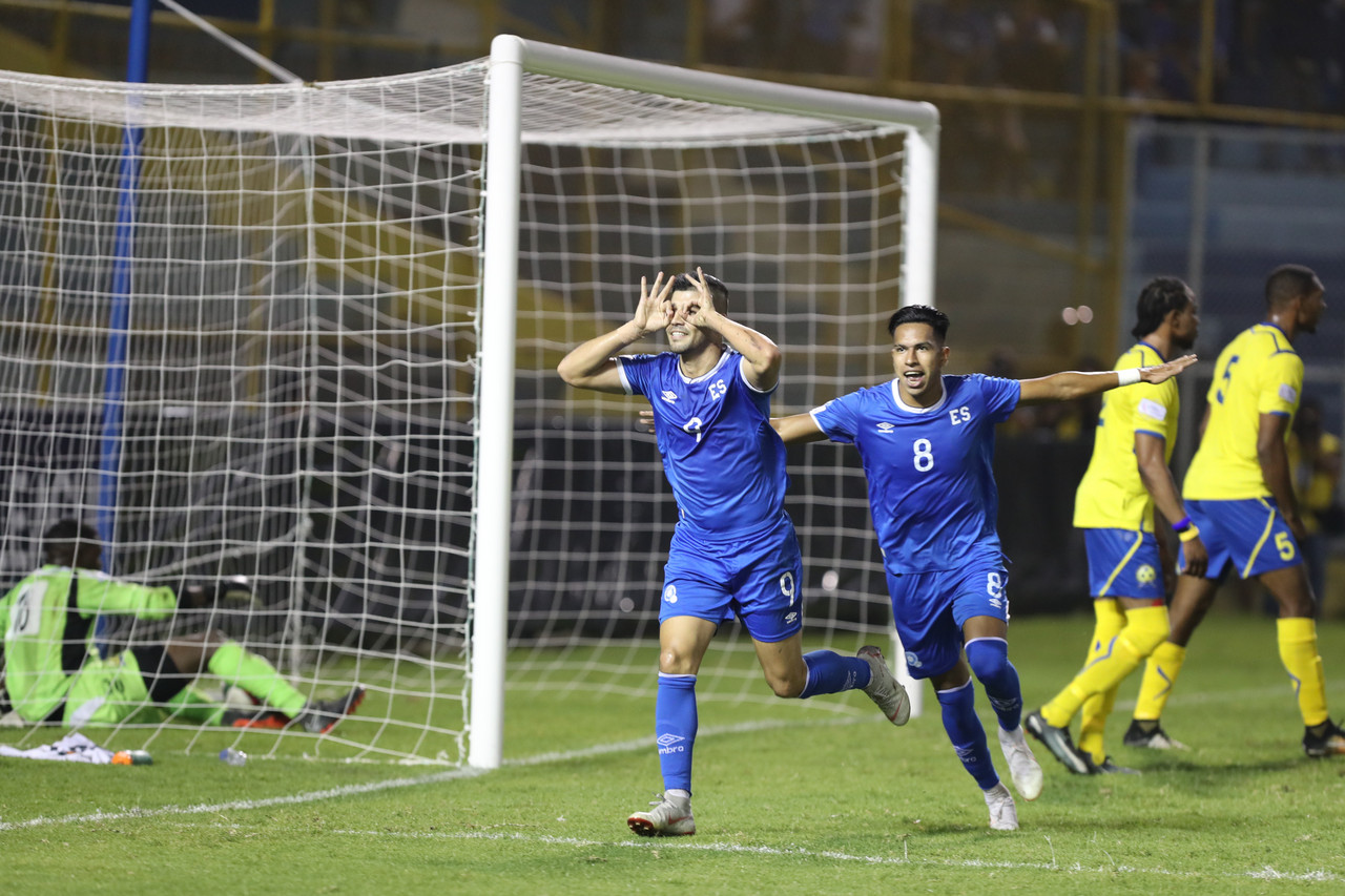 Goals and Summary of El Salvador 12 Martinique in Gold Cup action 06