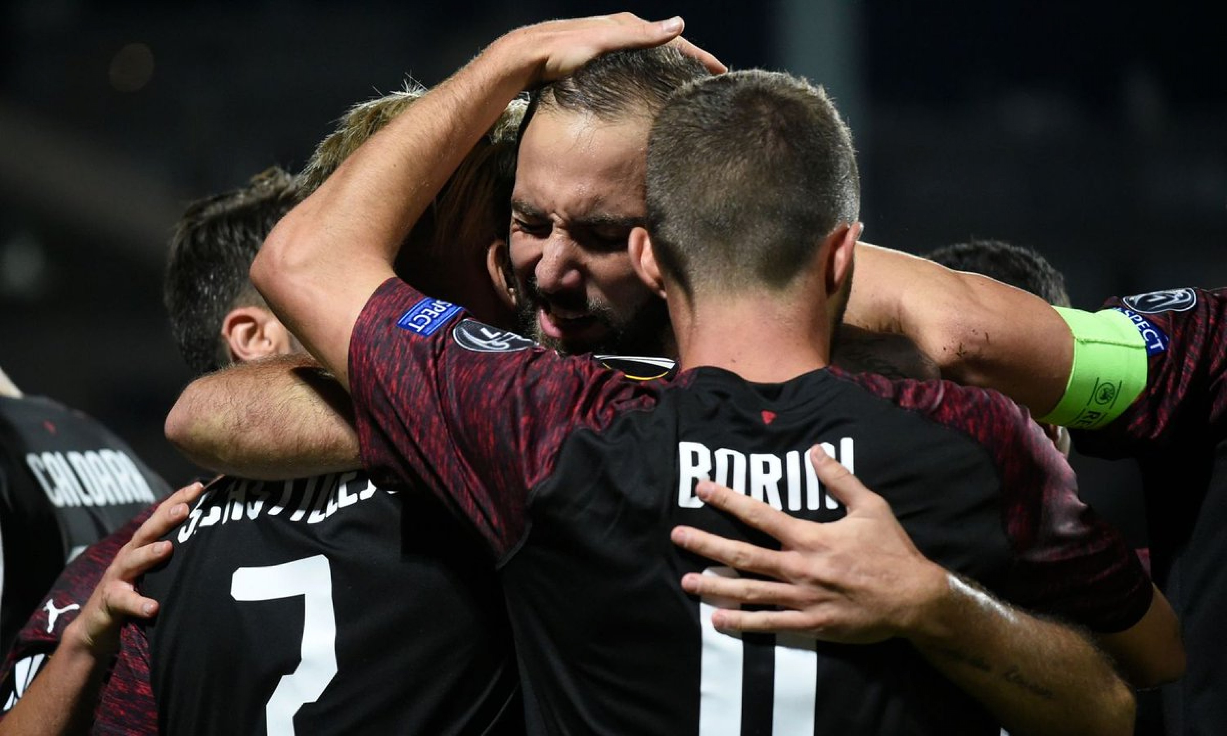 Europa League - Milan in chiaroscuro, Higuain abbatte il Dudelange (0-1)