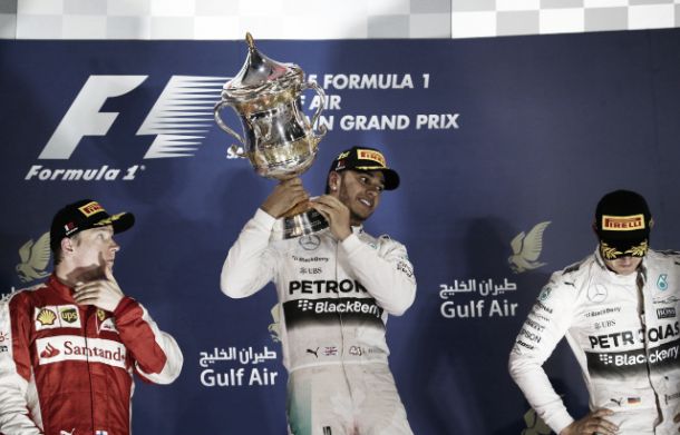 Hamilton vence GP do Bahrein em corrida movimentada e com jogadas estratégicas