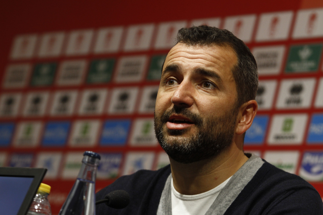 Diego Martínez: "Los tres puntos tienen que ver con la afición" Diego Martínez: "Los tres puntos tienen que ver con la afición"
