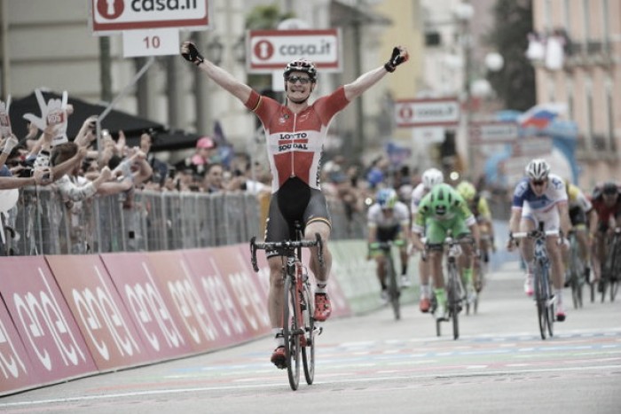 Giro d'Italia, volata vincente di Greipel a Benevento