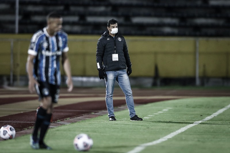 Alexandre Mendes elogia garotos do Grêmio
na Libertadores: "Inteligentes e capacitados"