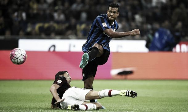 Inter bate AC Milan: Guarín, o 'Quebra-muros', resolve «derby» da Madoninna Inter bate AC Milan: Guarín, o 'Quebra-muros', resolve «derby» da Madoninna