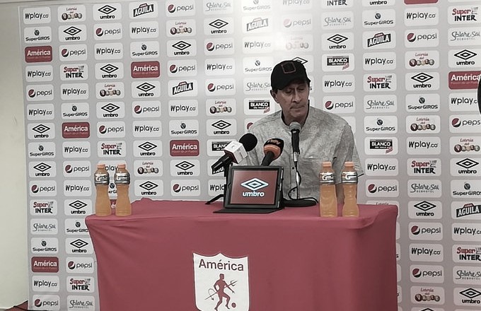 Alexandre Guimarães: "Tenemos un plantel amplio para disputar el campeonato"