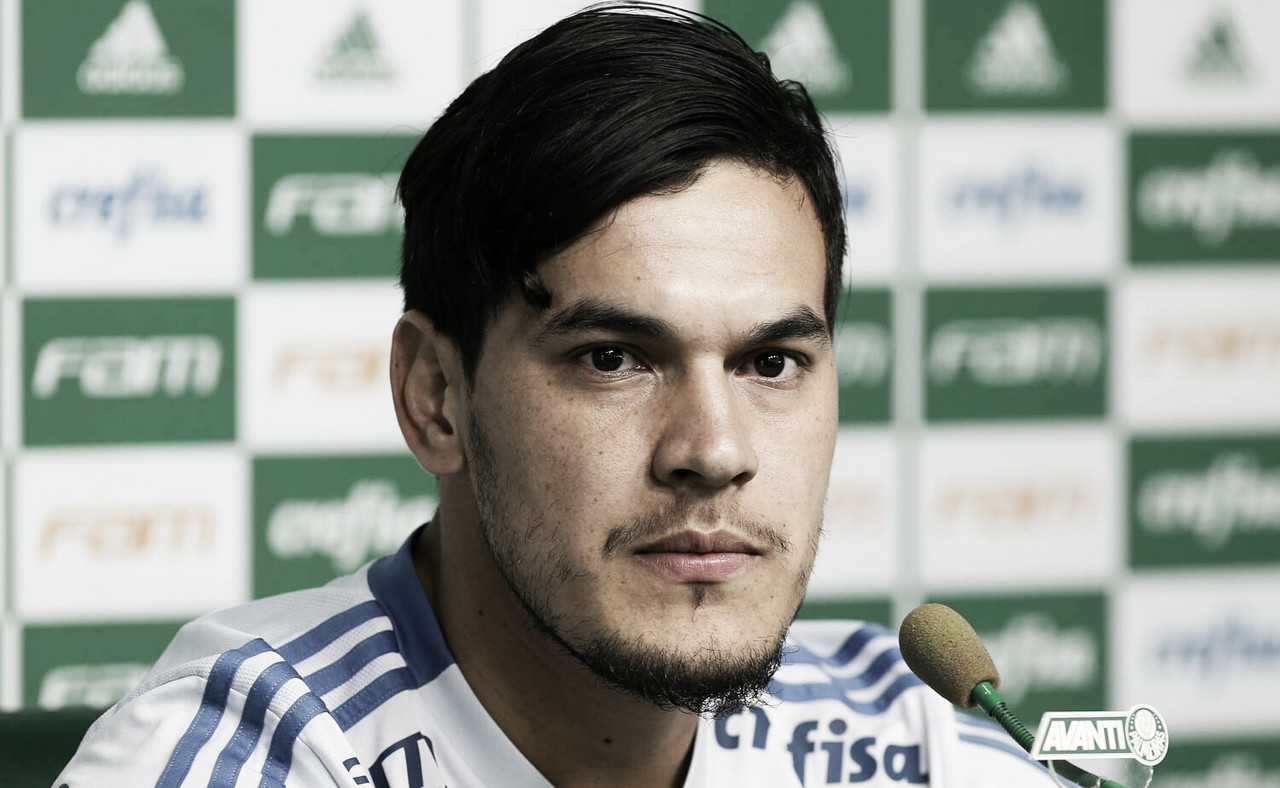 Palmeiras exerce cláusula de compra e assina em definitivo com Gustavo Gómez Palmeiras exerce cláusula de compra e assina em definitivo com Gustavo Gómez