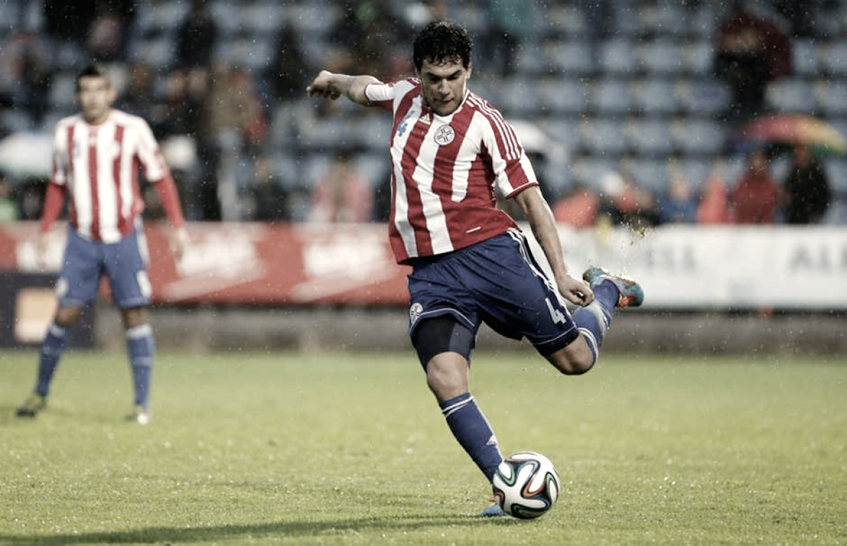 Sigue reforzando la línea defensiva Sigue reforzando la línea defensiva