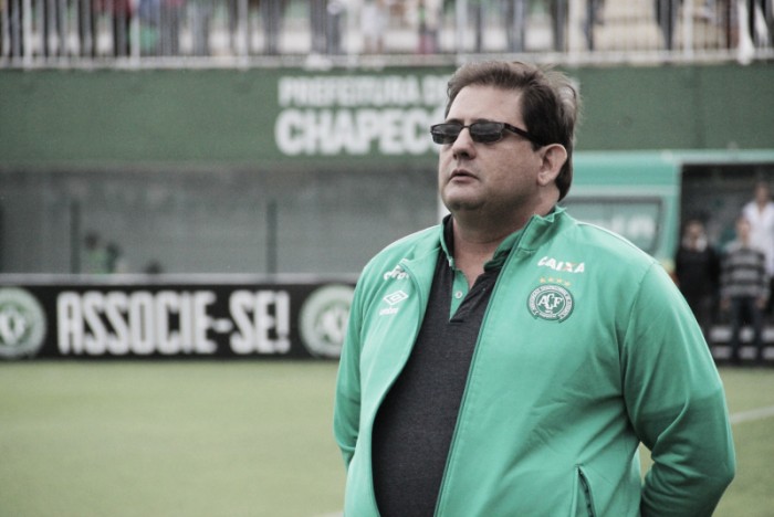 Guto Ferreira destaca reação da Chape para se manter invicta: "Isso mostra a força do grupo