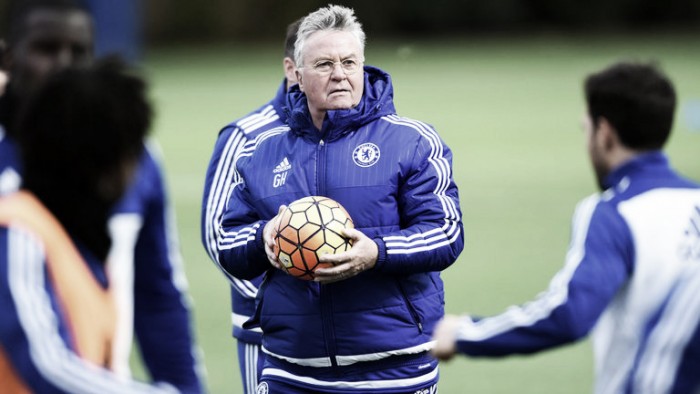 Ray Wilkins says Chelsea look more relaxed under Hiddink