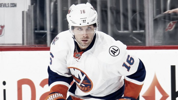 New York Islanders: firma Bernier, Pulock lesionado