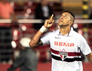 Antonio Carlos comemora gol do São Paulo e Nacional de Medellín (Foto: Marcos Ribolli)