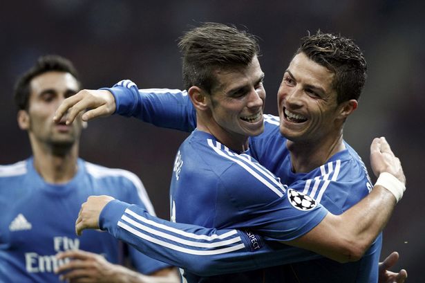 Cristiano y Bale celebran un gol del Real Madrid en Champions League
