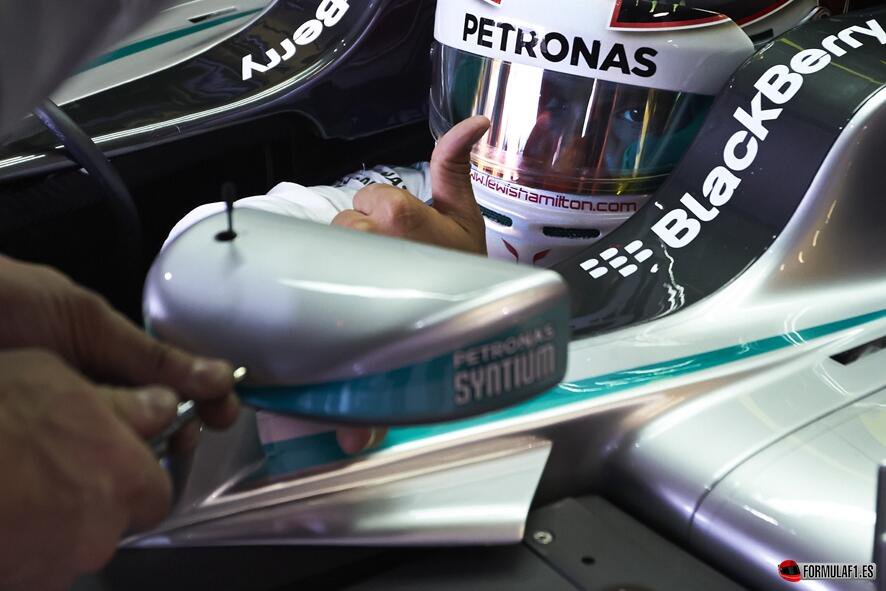 Hamilton en los FP1 de Malasia / Foto vía @FormulaF1