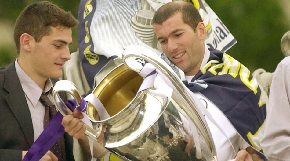 Casillas junto a Zidane y la Novena. Foto: AP/Reuters