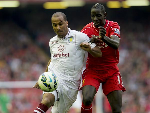 Agbonlahor en la acción previa a su gol. | Foto: Aston Villa.