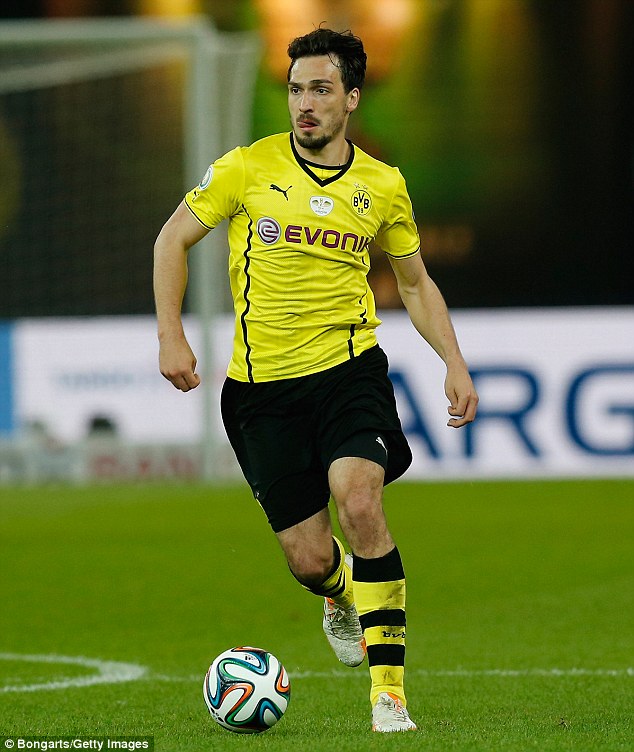 Mats Hummels picture from Daily Mail