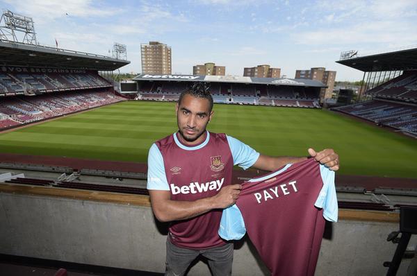 Payet poses with his new kit