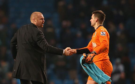 Tom Heaton with Sean Dyche