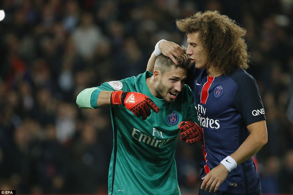 David Luiz celebrating with Kevin Trapp after penalty save. (Daily Mail)