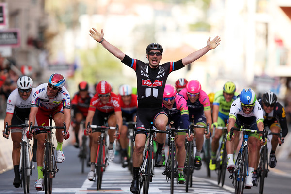 John Degenkolb se impone en la Milán-San Remo 2015.