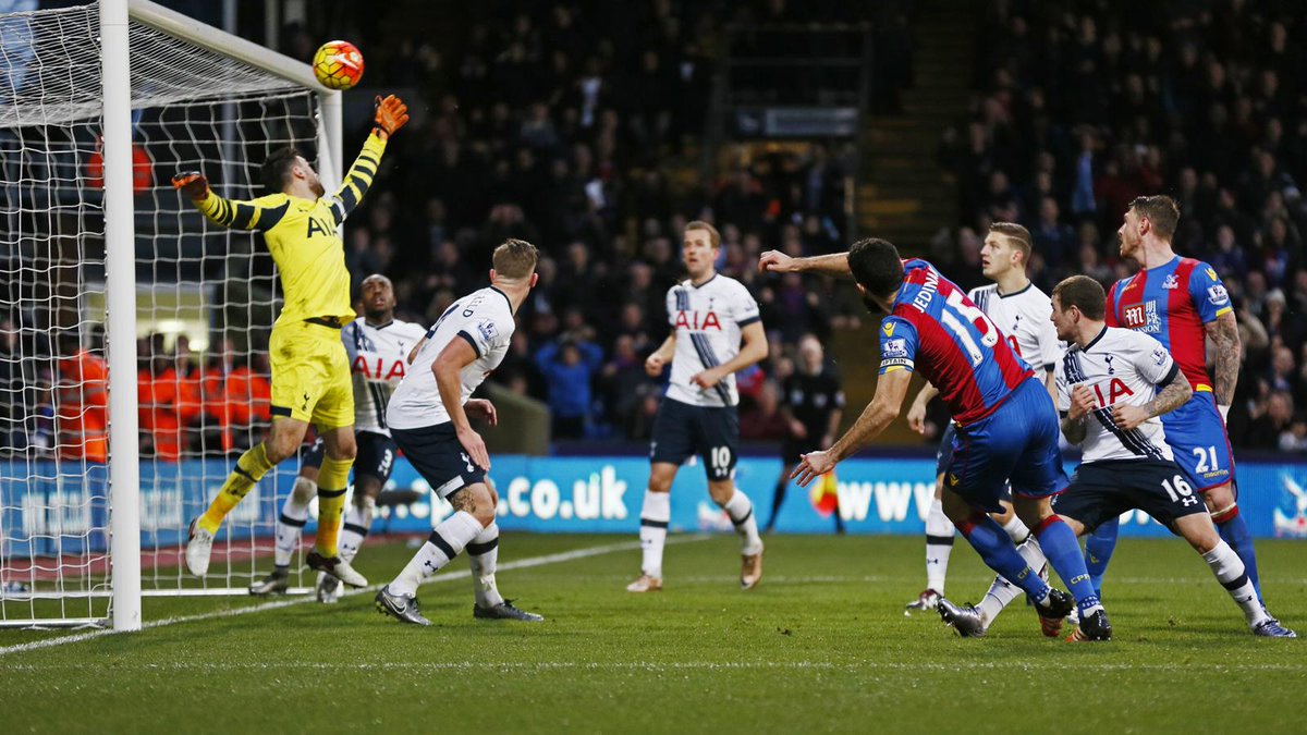 Los postes evitaron el 2-1. Vía: Crystal Palace