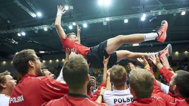 Poland's Davis Cup team celebrates its promotion to the 2016 World Group. Photo: Davis Cup