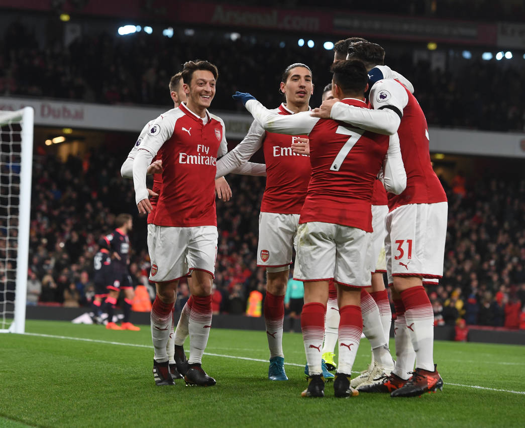 Los jugadores del Arsenal celebran uno de los goles ante el Huddersfield | Fotografía: Arsenal