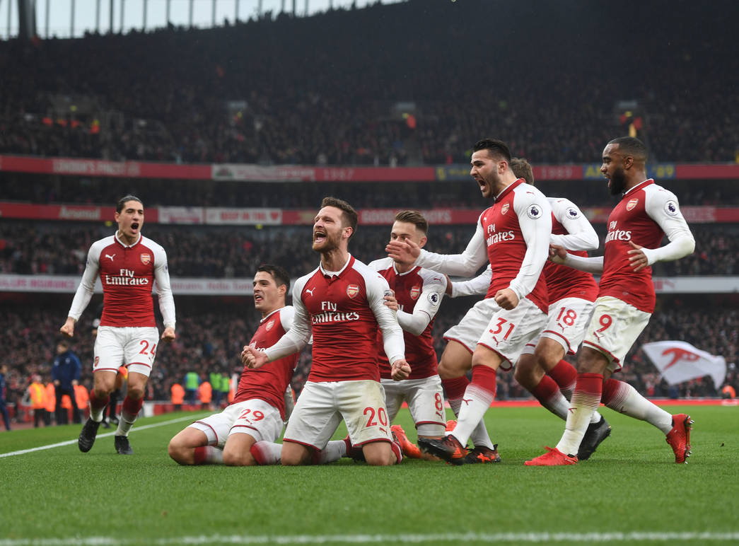 Los jugadores del Arsenal celebran el gol de Mustafi ante el Tottenham | Fotografía: Arsenal