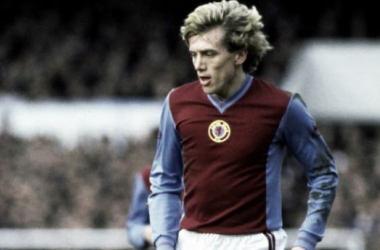 Tony Morley, la leyenda rubia de West Midlands